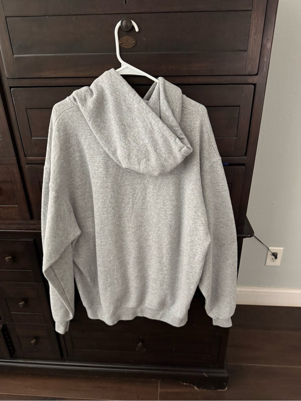 Champion Gray YALE University Hooded Sweatshirt - Picture 3 of 3